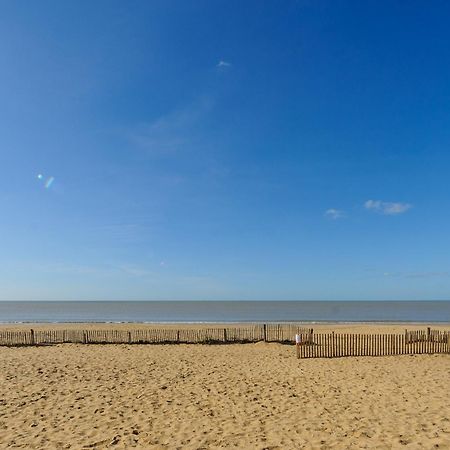 Appartement T2 A 50M De La Plage, Balcon, Wifi, Tout Confort, 4 Pers, Chatelaillon-Plage - Fr-1-535-9 المظهر الخارجي الصورة